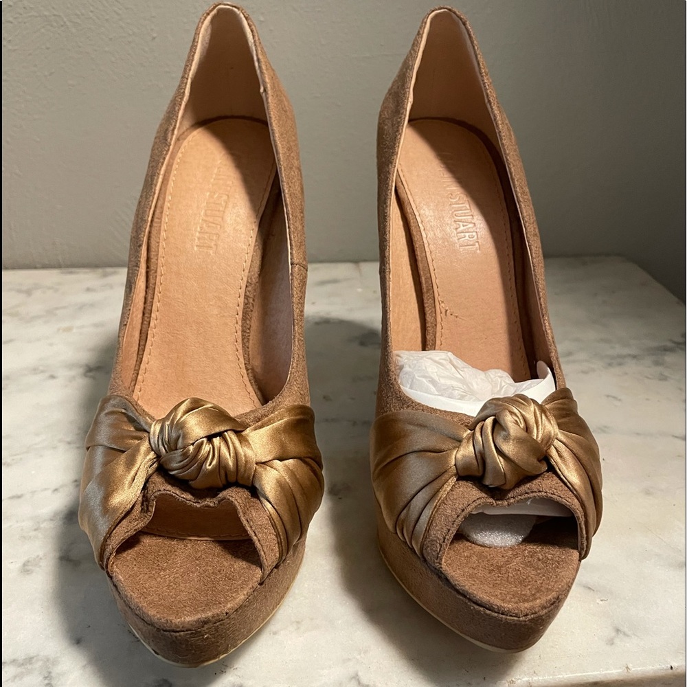 FREE GIFT Colin Stuart spike stiletto platform pump